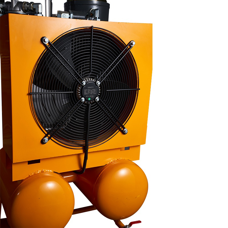 Двухбаковый комбинированный винтовой компрессор с прямым приводом